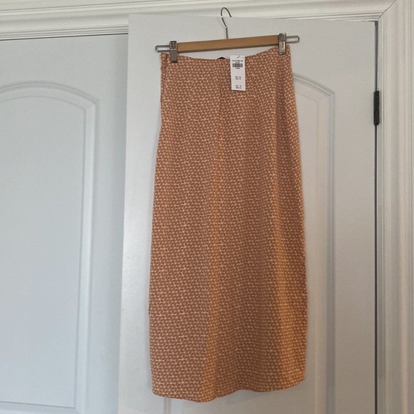 Abercrombie and Fitch dipped waist midi length skirt - Picture 6 of 6